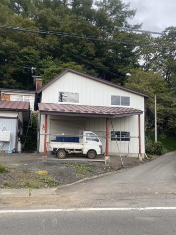 岩手町で屋根 付帯部塗装工事を施工させていただきました!